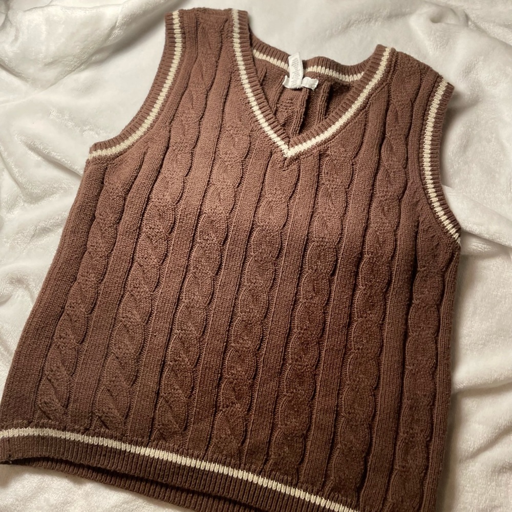 Brown, stretchy, chunky knitted vest, size L